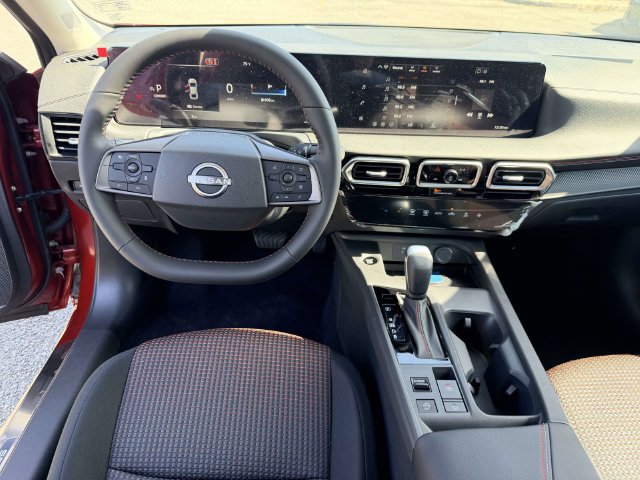New 2027 Nissan Sentra SR w/ Floor Mat Package FWD image 17