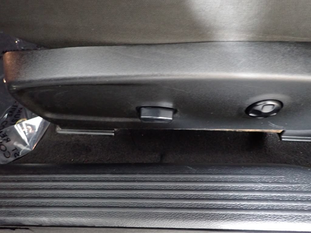 Used 2019 Dodge Challenger SXT RWD image 20