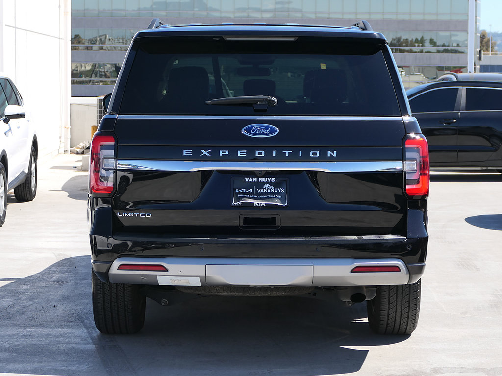 Used 2024 Ford Expedition Limited RWD image 3
