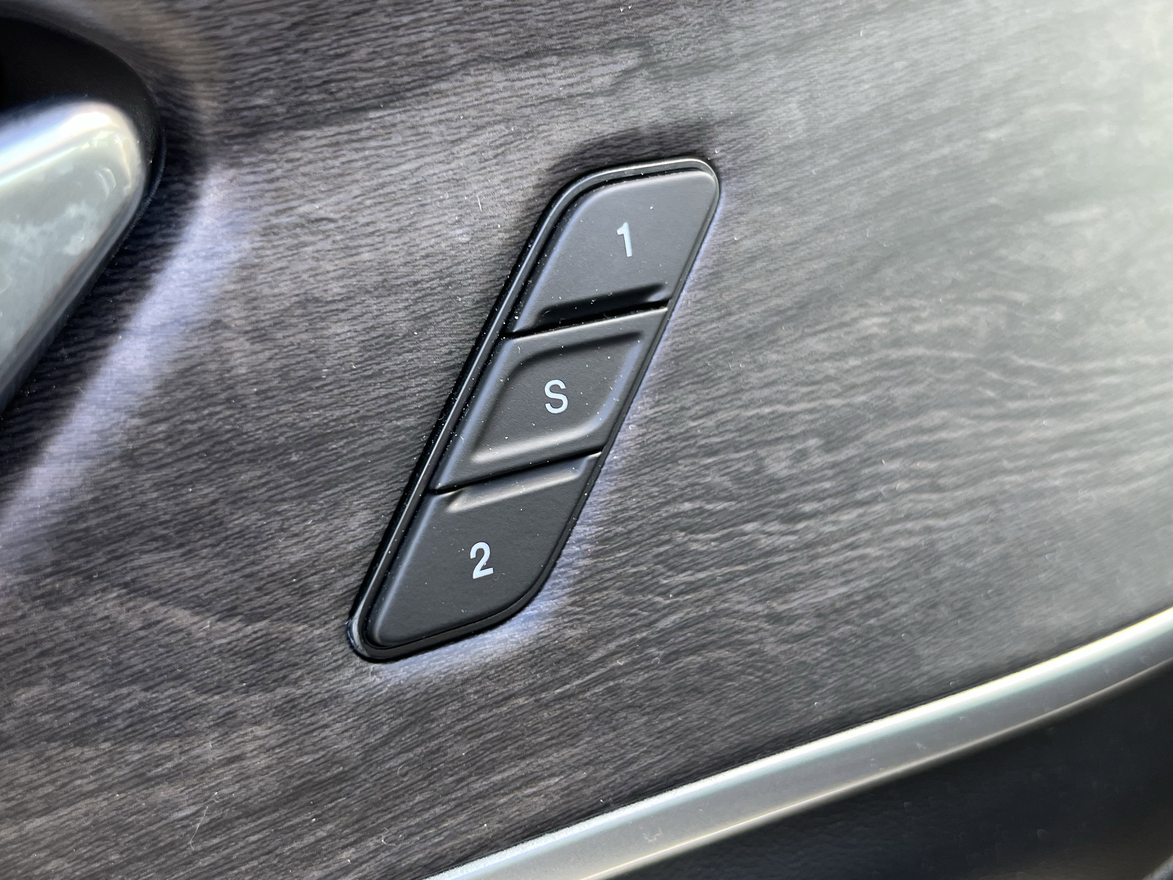 Used 2025 Jeep Grand Cherokee Limited image 15