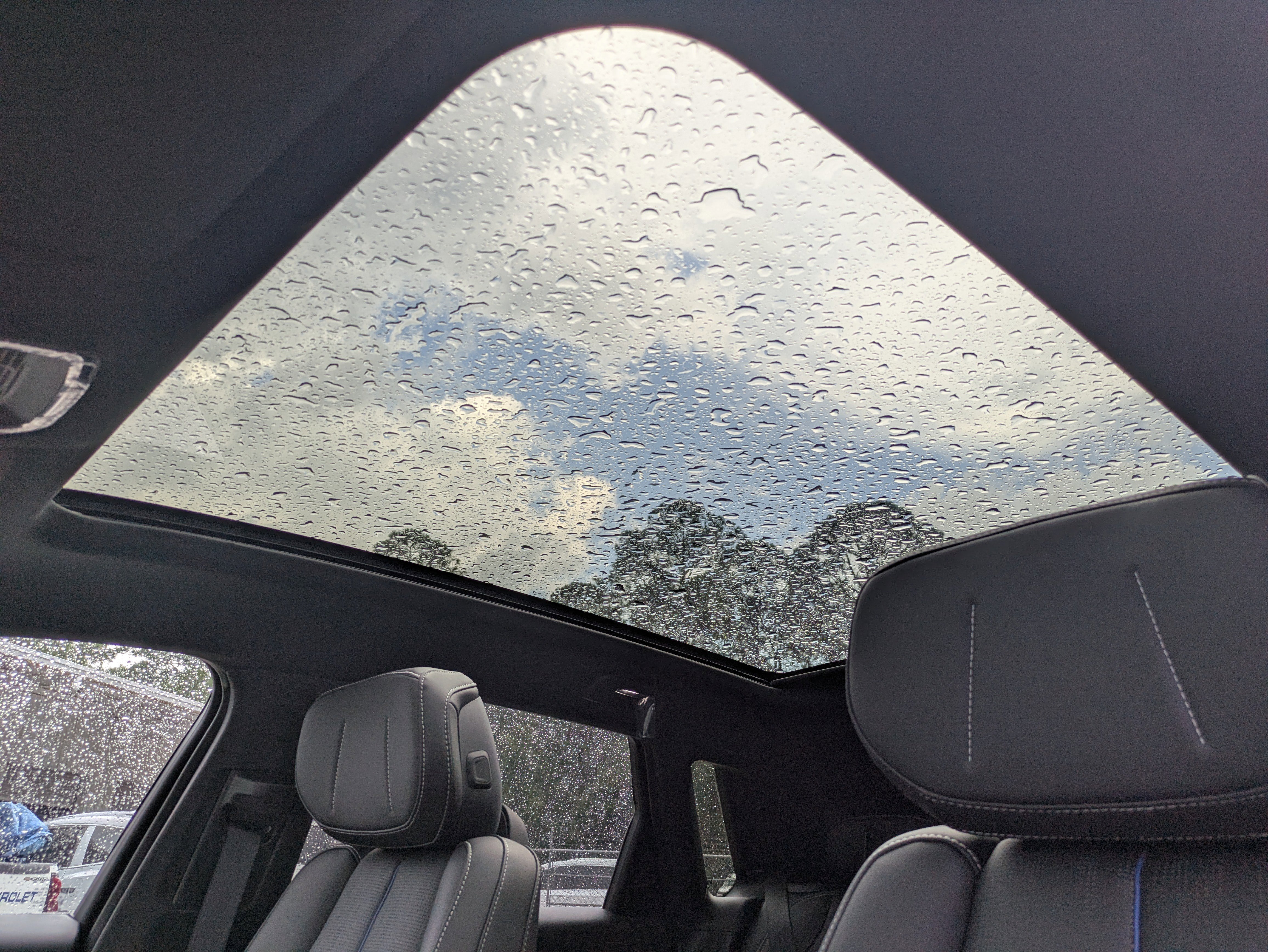 New 2025 Cadillac Lyriq Luxury image 14