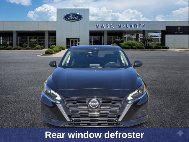 Used 2024 Nissan Altima 2.5 SV FWD image 9