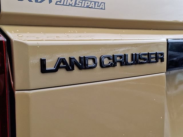 Used 2025 Toyota Land Cruiser w/ Premium Package AWD/4WD image 32