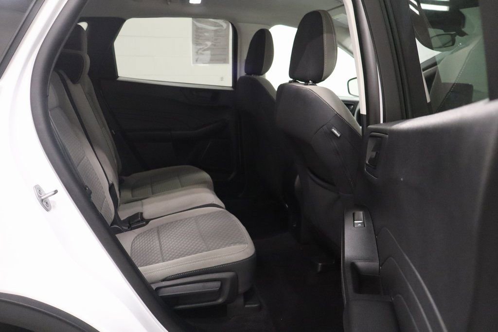 Used 2022 Ford Escape SE image 17