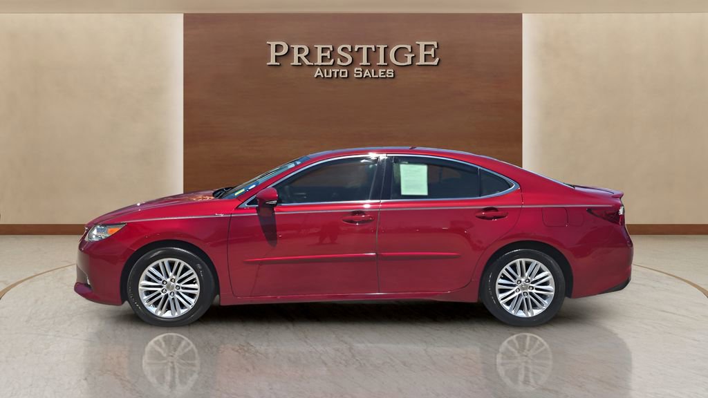 Used 2015 Lexus ES 350 w/ Luxury Package FWD image 3