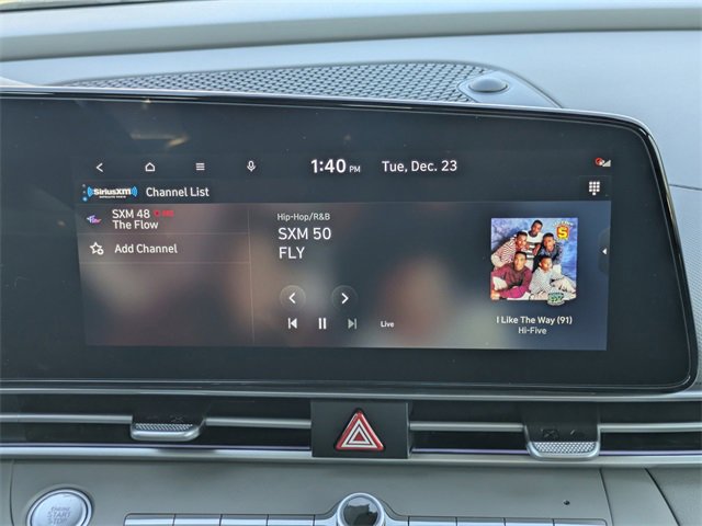 Certified 2025 Hyundai Elantra SEL image 17