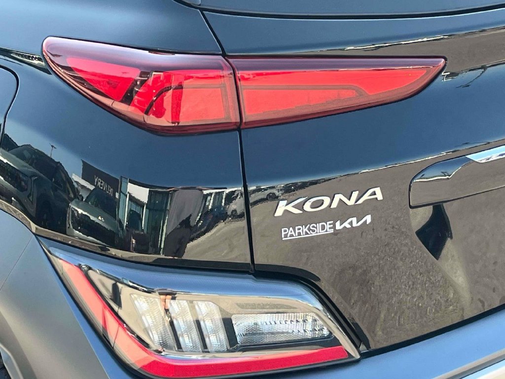 Used 2022 Hyundai Kona Limited AWD/4WD image 35