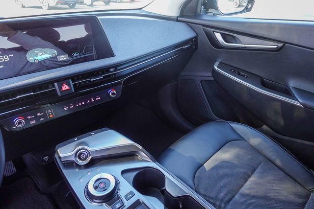 Used 2022 Kia EV6 Light image 22