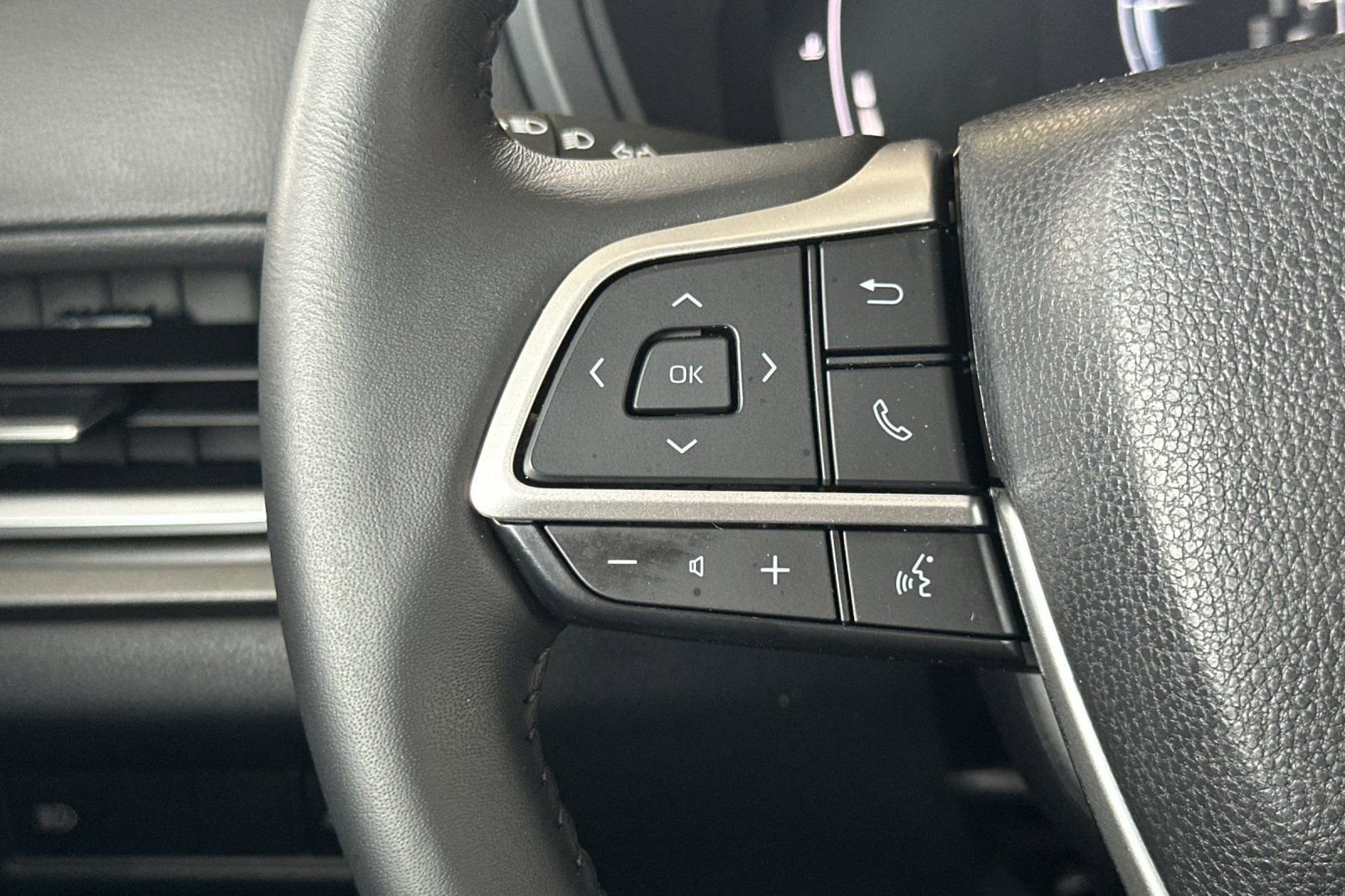 Certified 2025 Toyota Grand Highlander AWD image 30