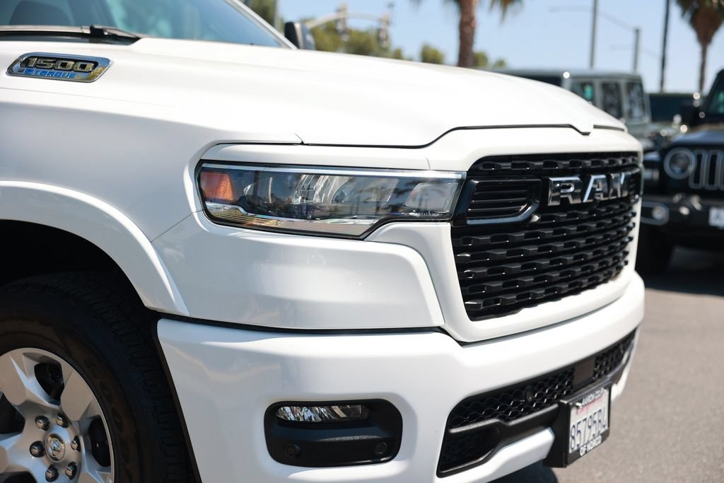 Used 2025 RAM 1500 Big Horn AWD/4WD image 7