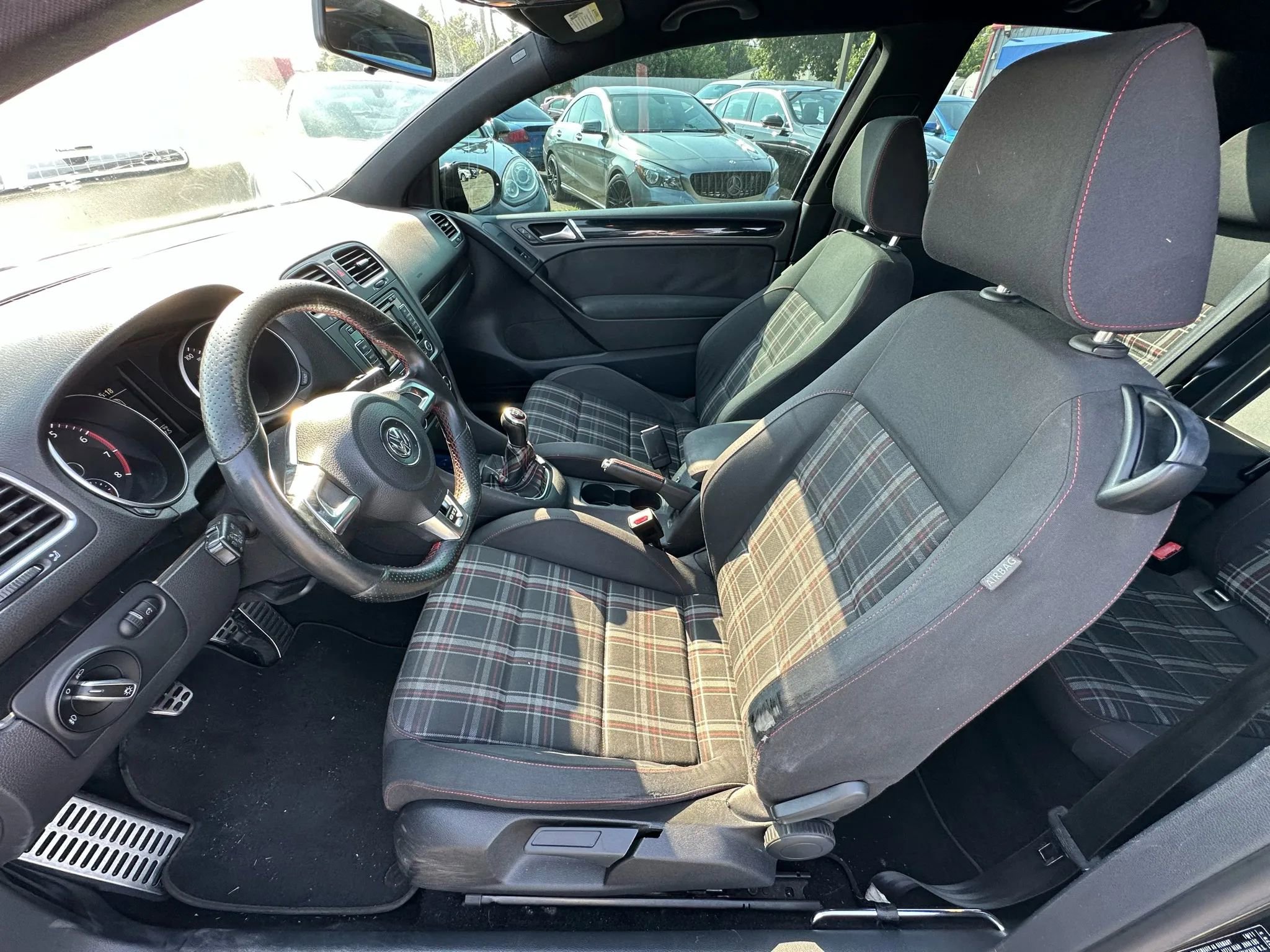 Used 2012 Volkswagen GTI 2.0T 2-Door image 9