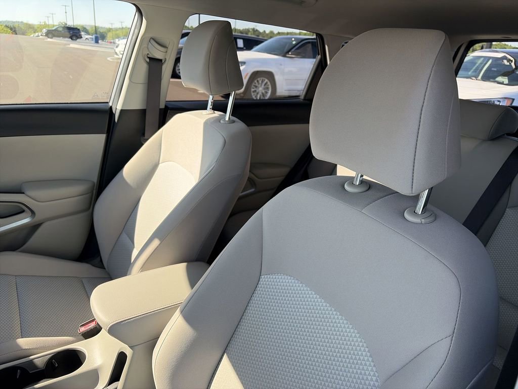 Certified 2025 Kia Soul LX w/ LX Technology Package FWD image 11