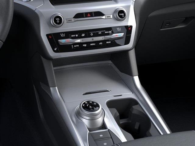 New 2024 Ford Explorer XLT w/ Equipment Group 202A image 15