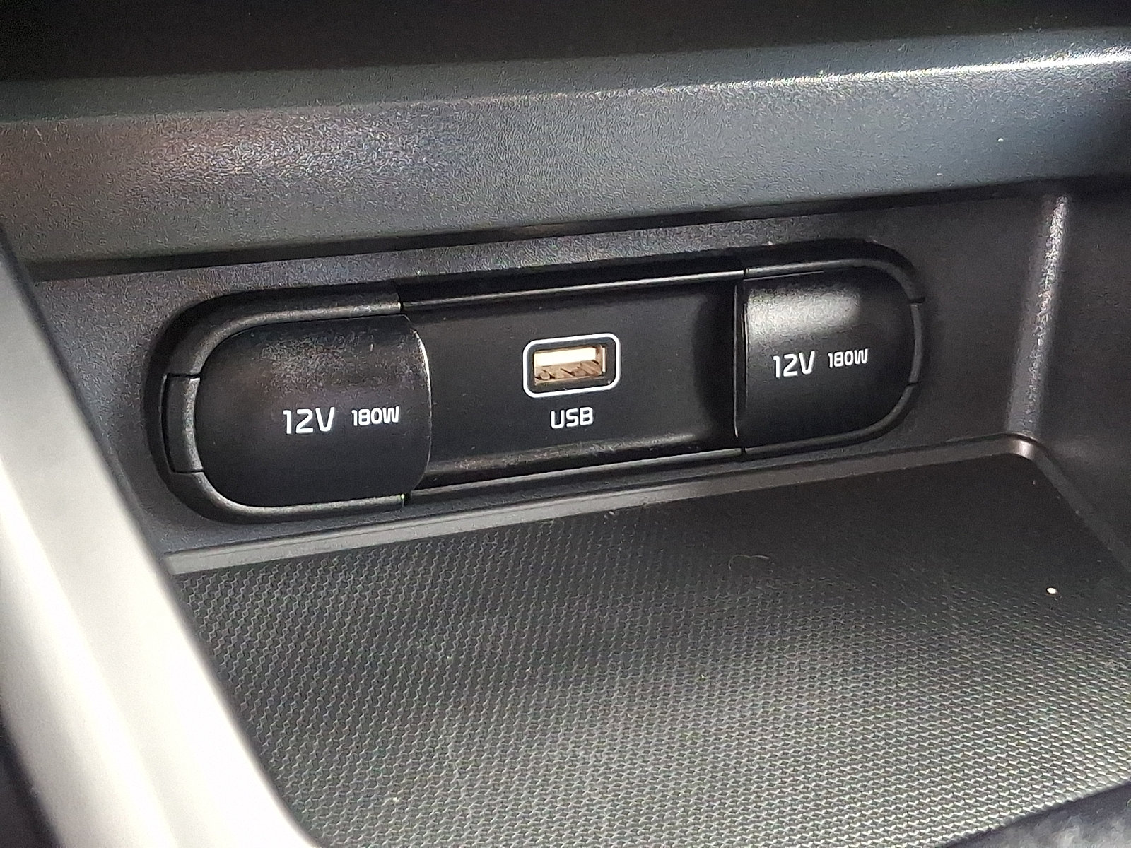 Used 2024 Kia Soul LX w/ LX Technology Package FWD image 24