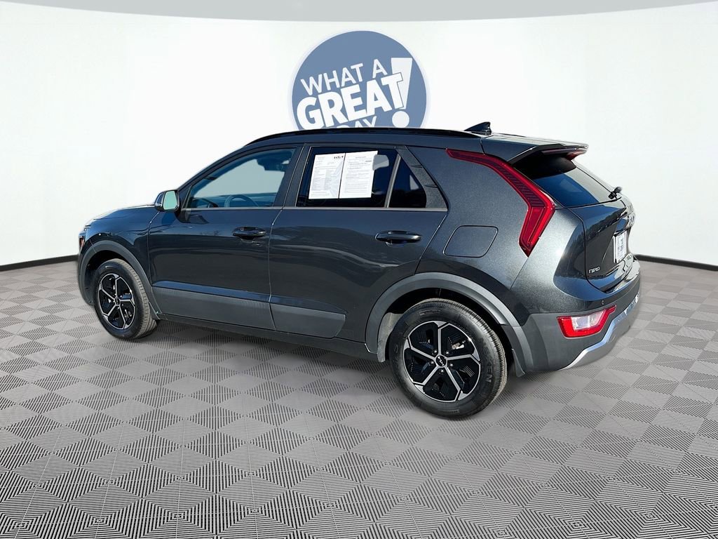 Certified 2024 Kia Niro EX image 6