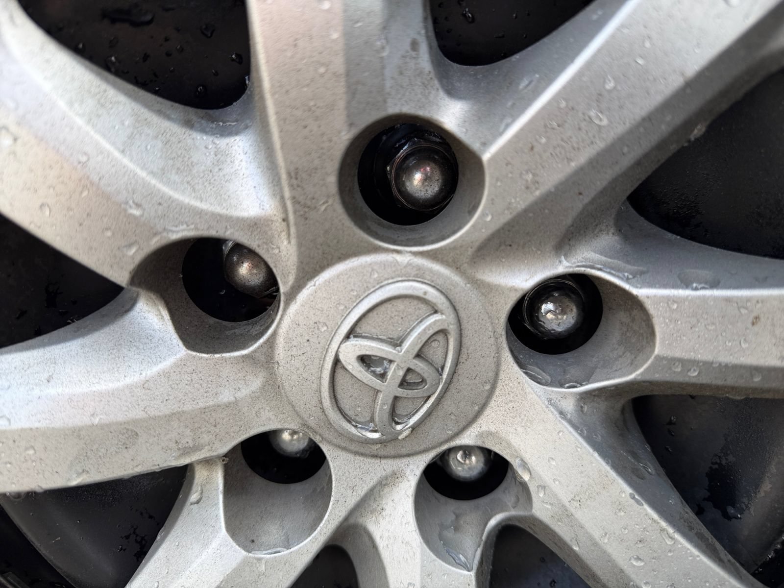 Used 2019 Toyota Corolla LE FWD image 29