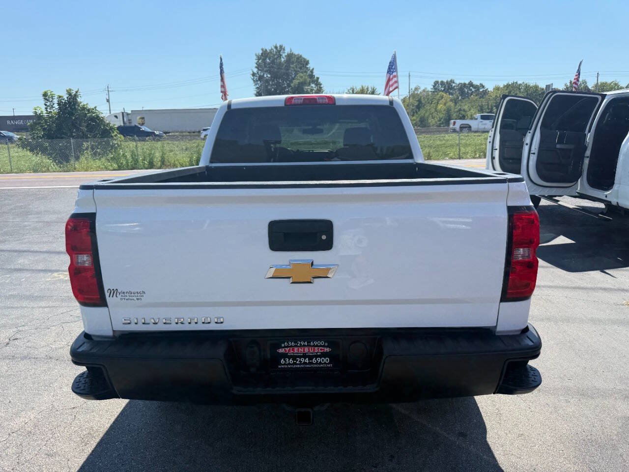 Used 2017 Chevrolet Silverado 1500 W/T w/ Trailering Package AWD/4WD image 6
