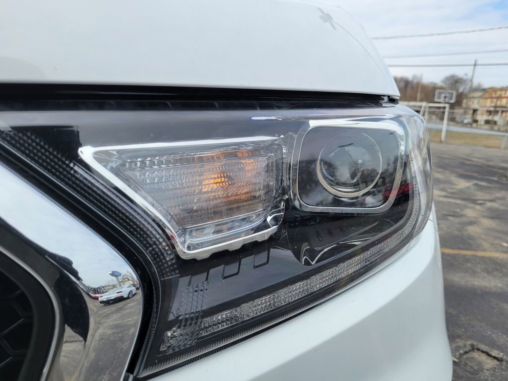 Used 2023 Ford Ranger Lariat AWD/4WD image 10