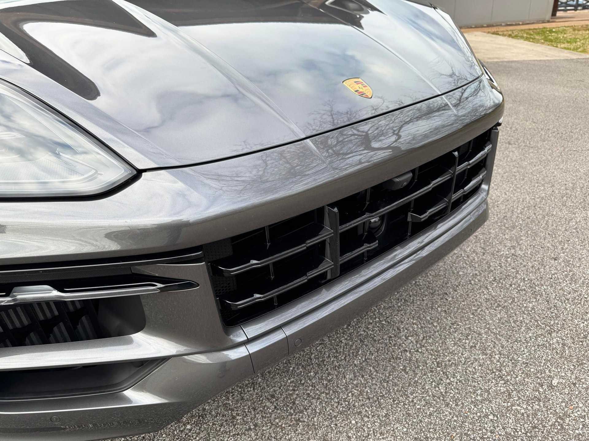 Used 2025 Porsche Cayenne GTS AWD/4WD image 33