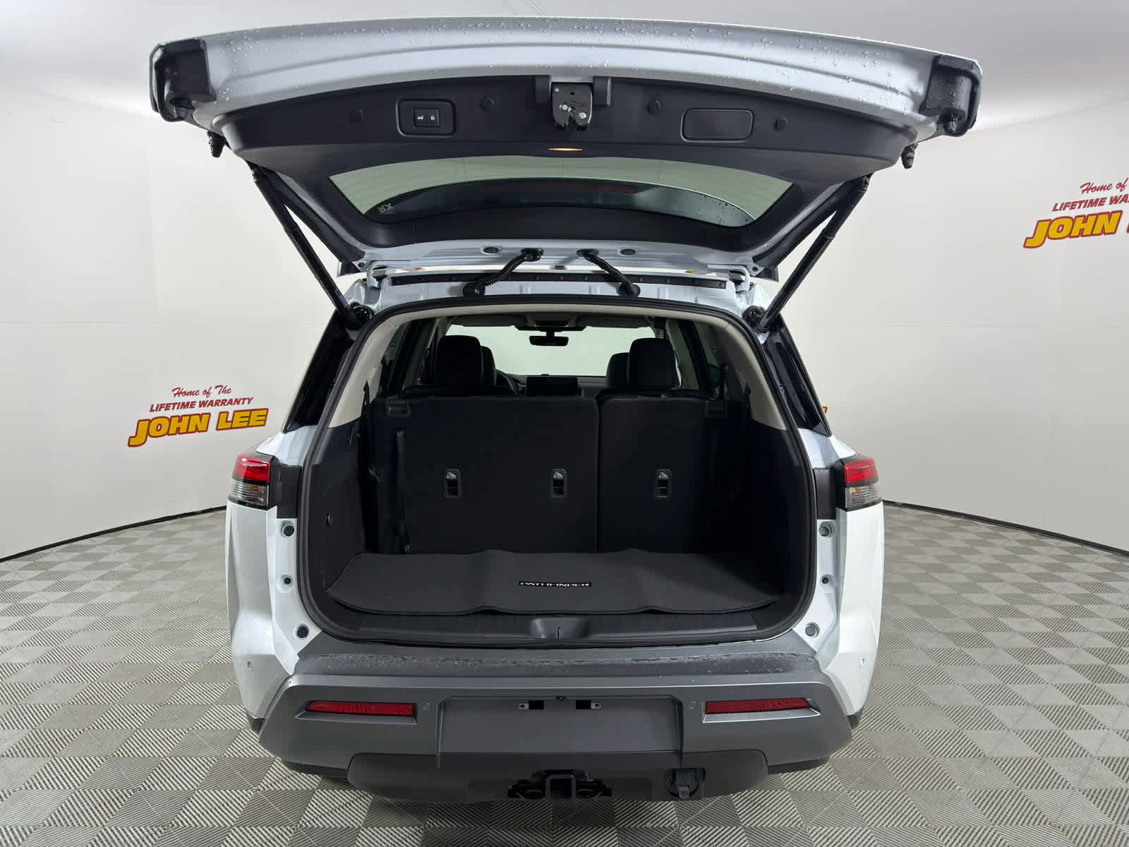 New 2026 Nissan Pathfinder Platinum AWD/4WD image 5