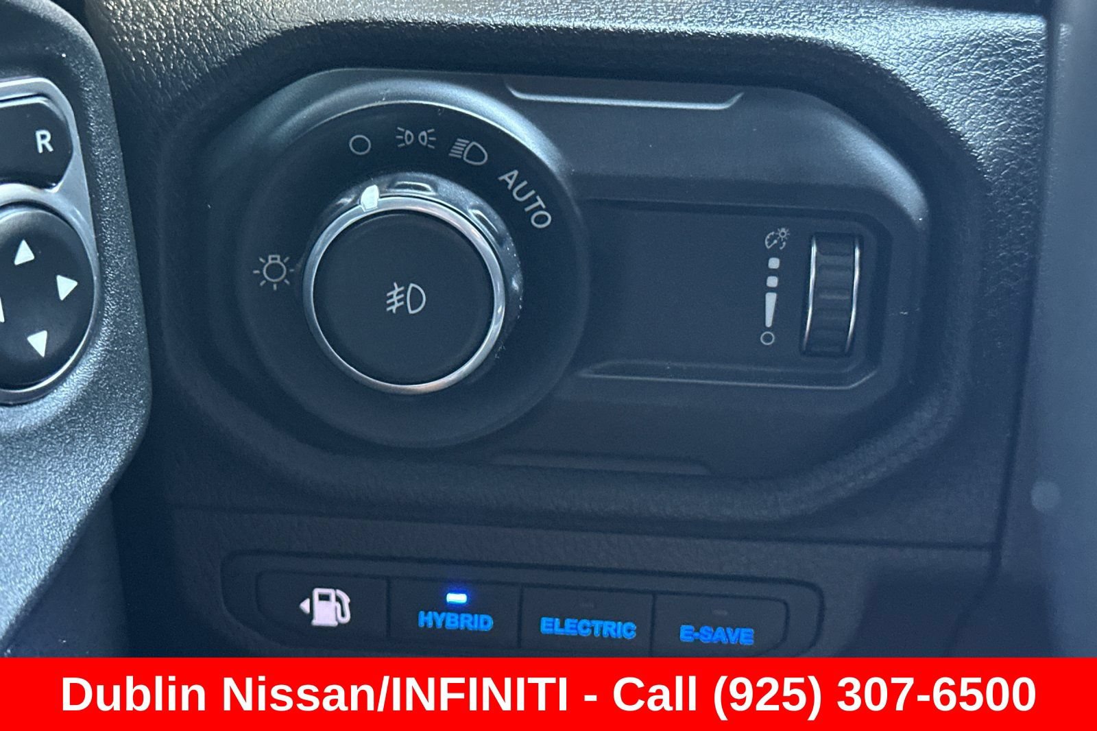 Used 2024 Jeep Wrangler Unlimited AWD/4WD image 43