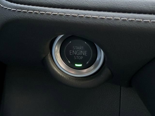 Used 2025 Chevrolet Suburban Z71 image 18