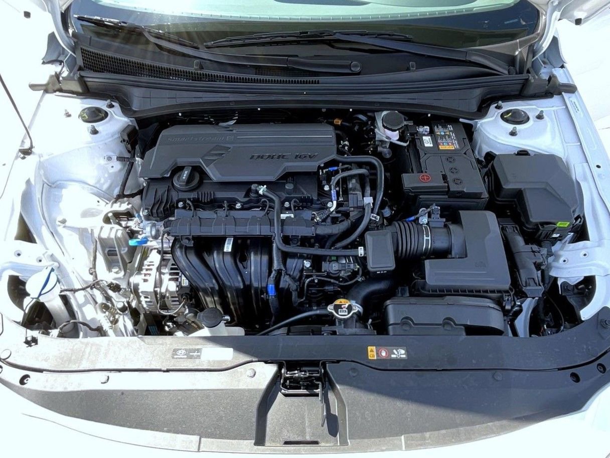 New 2026 Hyundai Elantra SE FWD image 25