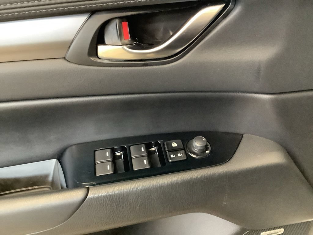 Used 2018 MAZDA CX-5 Touring w/ Preferred Equipment Package AWD/4WD image 18