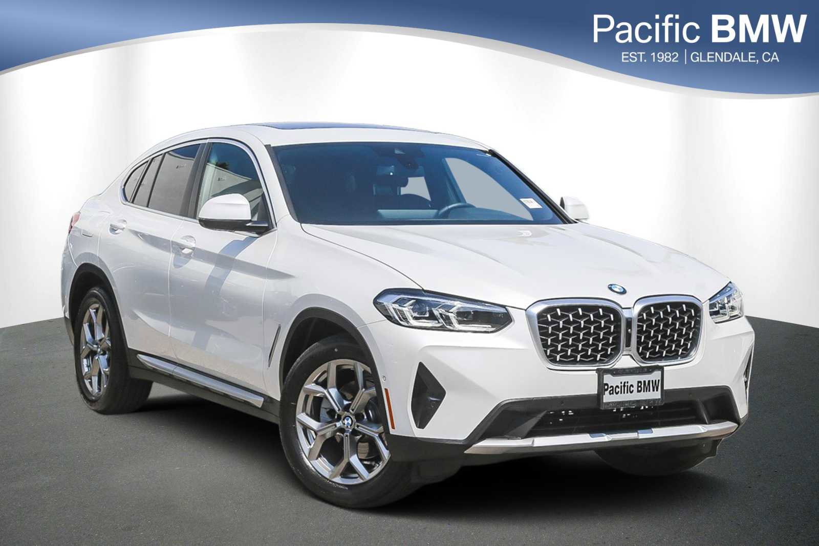 Certified 2023 BMW X4 xDrive30i w/ Premium Package image 1