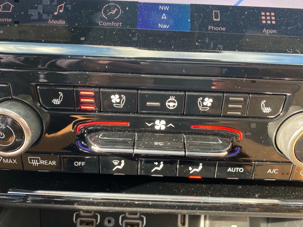 Used 2024 Jeep Grand Cherokee L Summit image 14