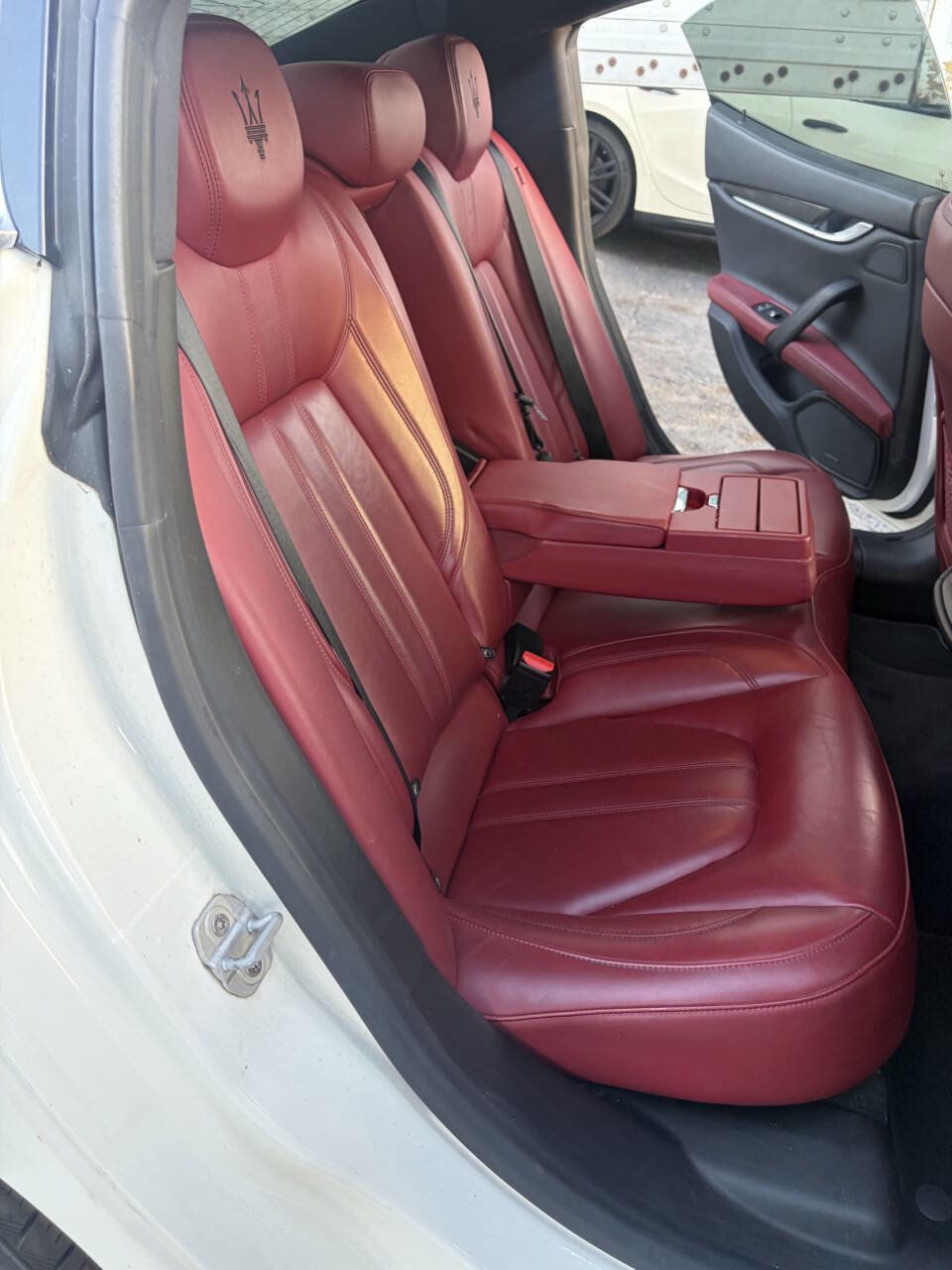 Used 2018 Maserati Ghibli GranSport image 13