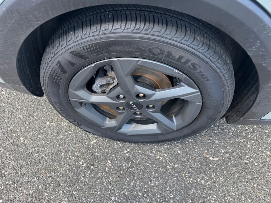 Used 2025 Kia K4 LXS image 24