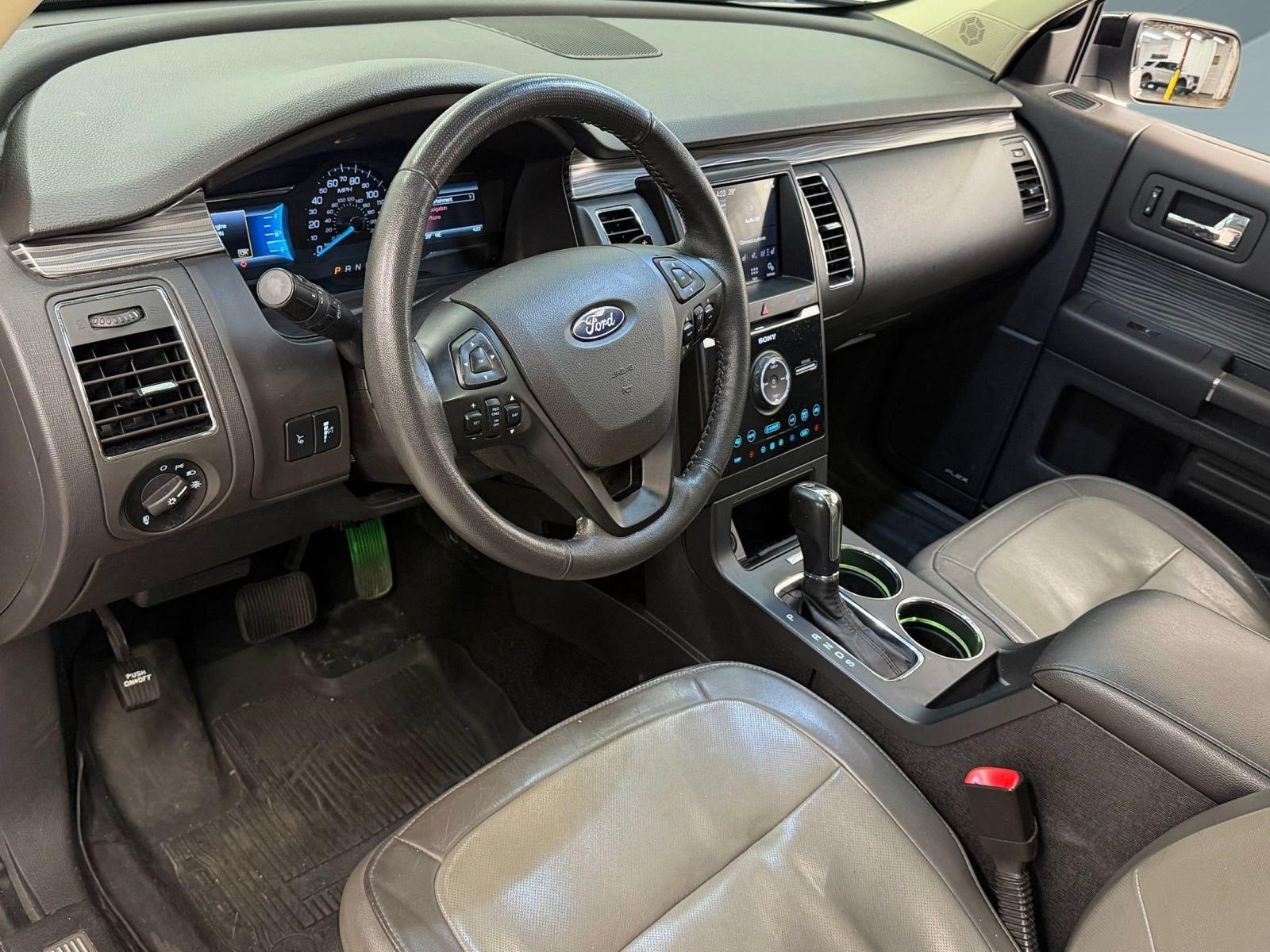 Used 2019 Ford Flex Limited w/ Equipment Group 303A AWD/4WD image 3