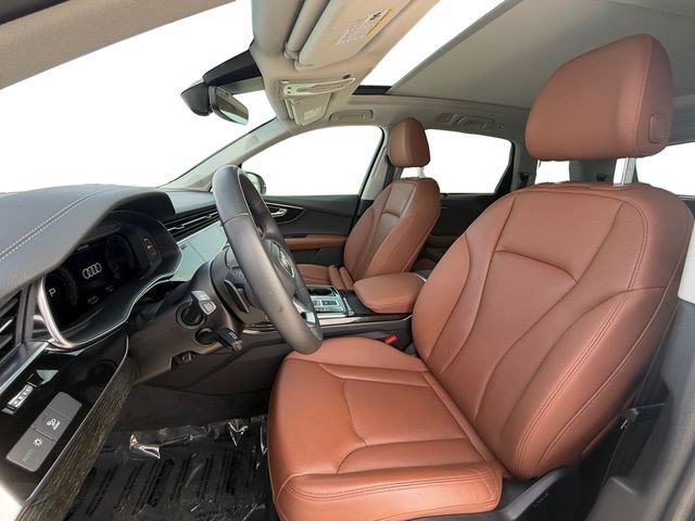 Used 2023 Audi Q7 2.0T Premium Plus w/ Premium Plus Package AWD/4WD image 10