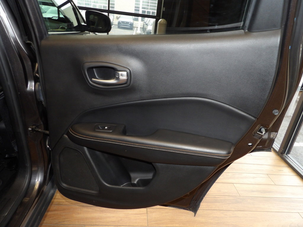 Used 2021 Jeep Compass Latitude w/ Convenience Group image 15