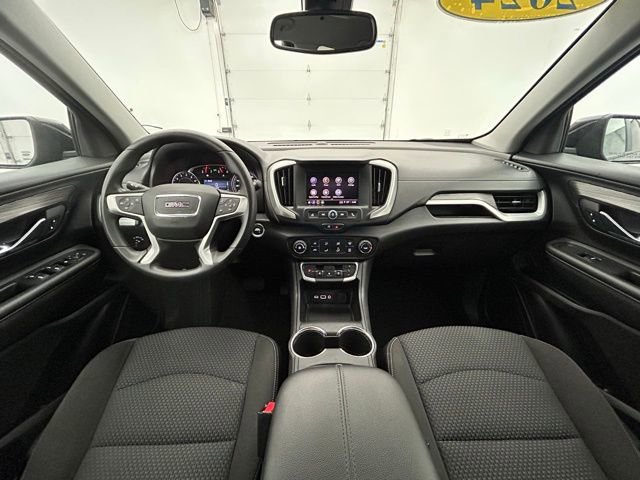 Used 2024 GMC Terrain SLE video 2