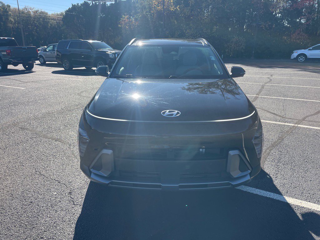 Used 2024 Hyundai Kona Limited image 2