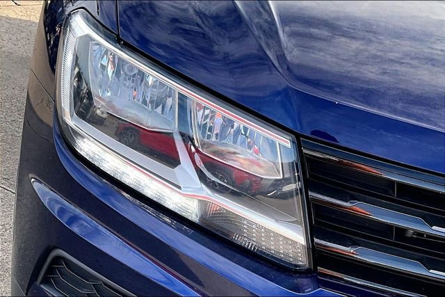 Used 2021 Volkswagen Tiguan SE w/ Panoramic Sunroof Package image 29