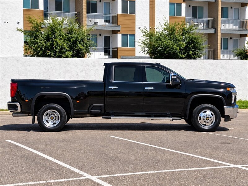 Used 2022 Chevrolet Silverado 3500 LTZ AWD/4WD image 4