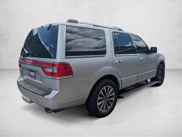 Used 2016 Lincoln Navigator Select AWD/4WD image 5