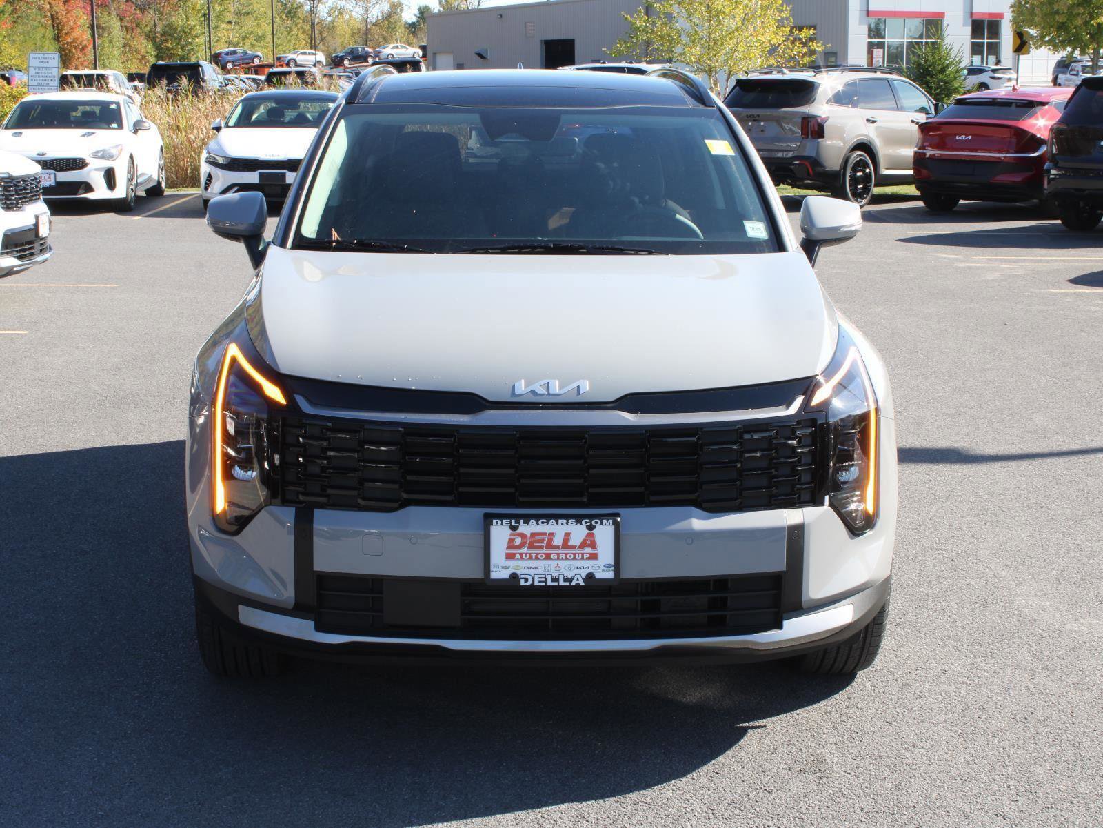 New 2026 Kia Sportage AWD Hybrid image 2