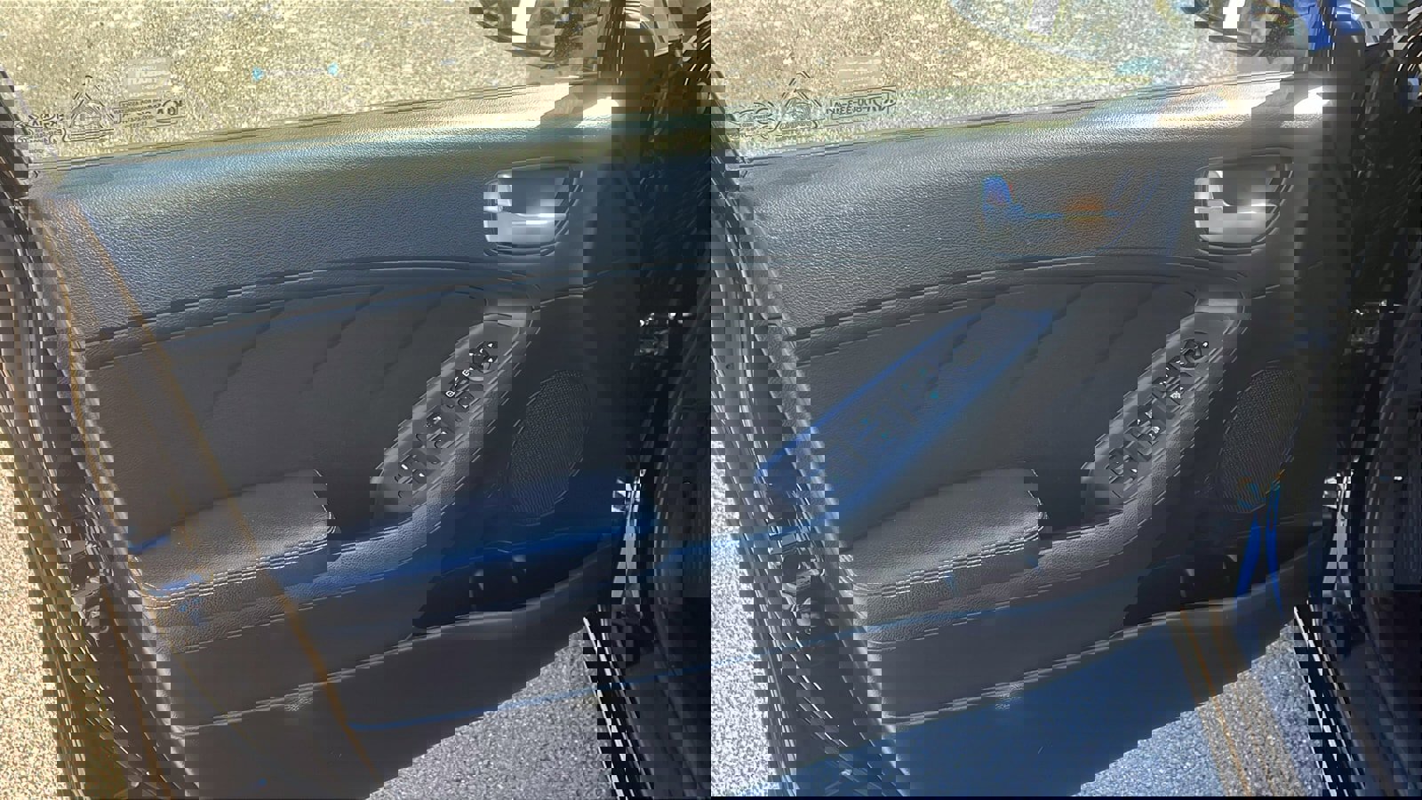 Used 2017 Kia Forte LX image 9