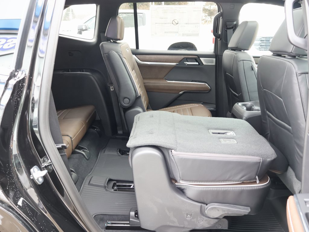 New 2026 GMC Acadia Denali Ultimate w/ LPO, Floor Liner Package image 37