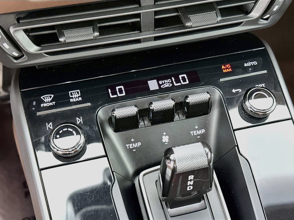 Certified 2020 Porsche 911 Carrera 4S AWD/4WD image 17