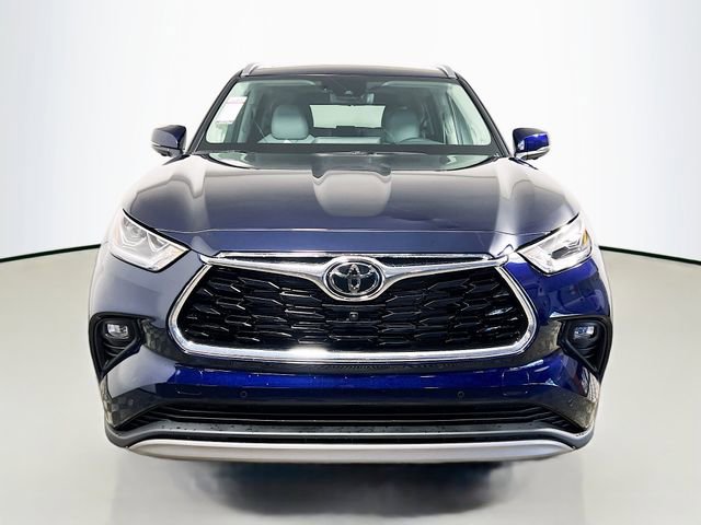New 2026 Toyota Highlander Platinum image 8