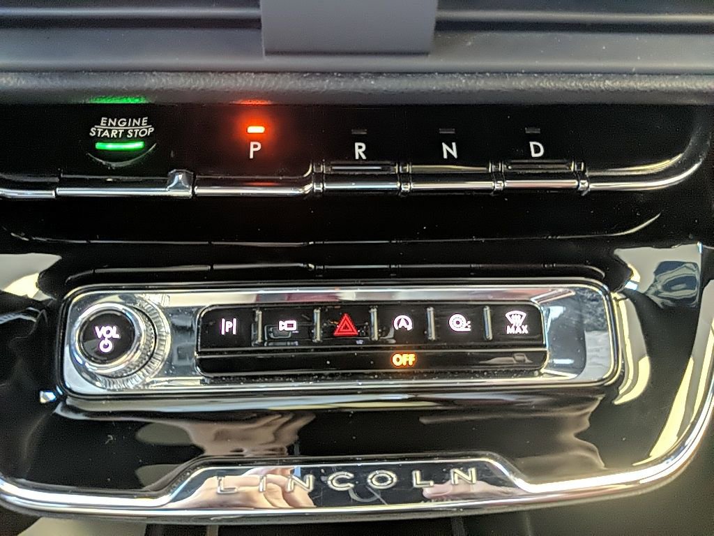 Certified 2023 Lincoln Corsair Reserve w/ Equipment Group 201A image 19