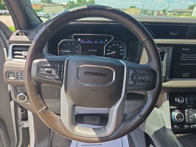 Used 2021 GMC Yukon XL Denali AWD/4WD image 13