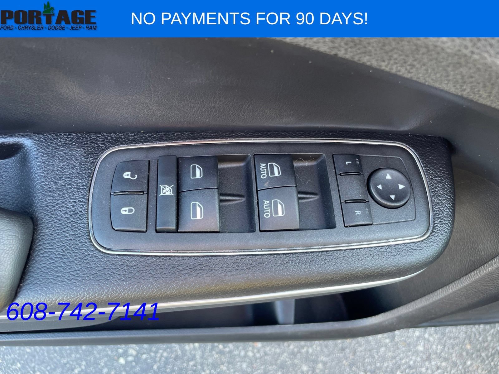 Used 2022 Chrysler 300 Touring w/ Sport Appearance Package AWD/4WD image 10