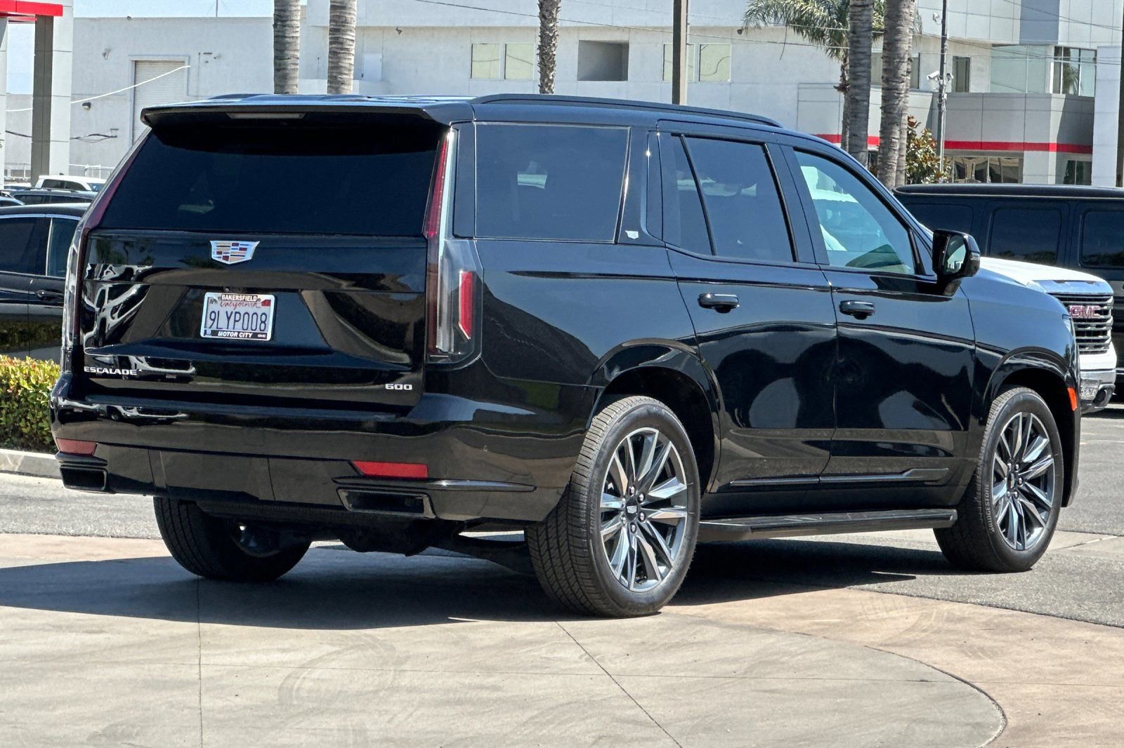 Used 2024 Cadillac Escalade Sport Platinum AWD/4WD image 4