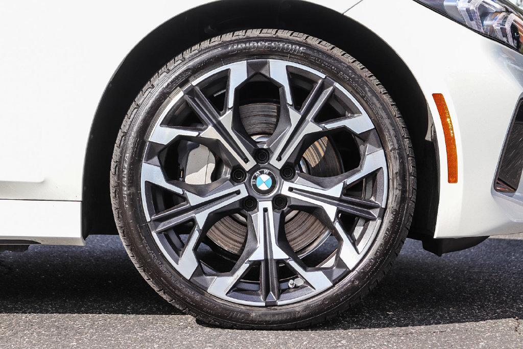Used 2026 BMW 330i Sedan RWD image 9